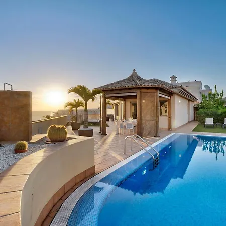Magnifica Happy Holidays Con Piscina En Gigantes