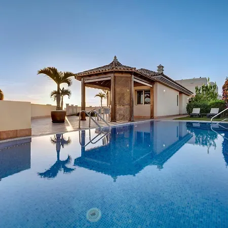 Magnifica Happy Holidays Con Piscina En Gigantes Willa *