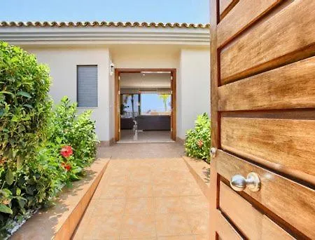 Magnifica Happy Holidays Con Piscina En Gigantes Villa